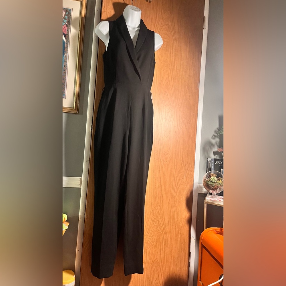 Elegant Black Sleeveless Jumpsuit